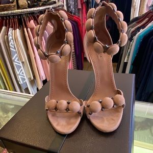 Alaia Bombe Sandals , Blush 39